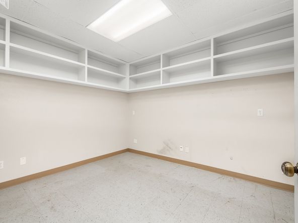 Professional Office Space Located Off Shaw Ave: 1241 E Shaw Ave, Fresno, CA 93710